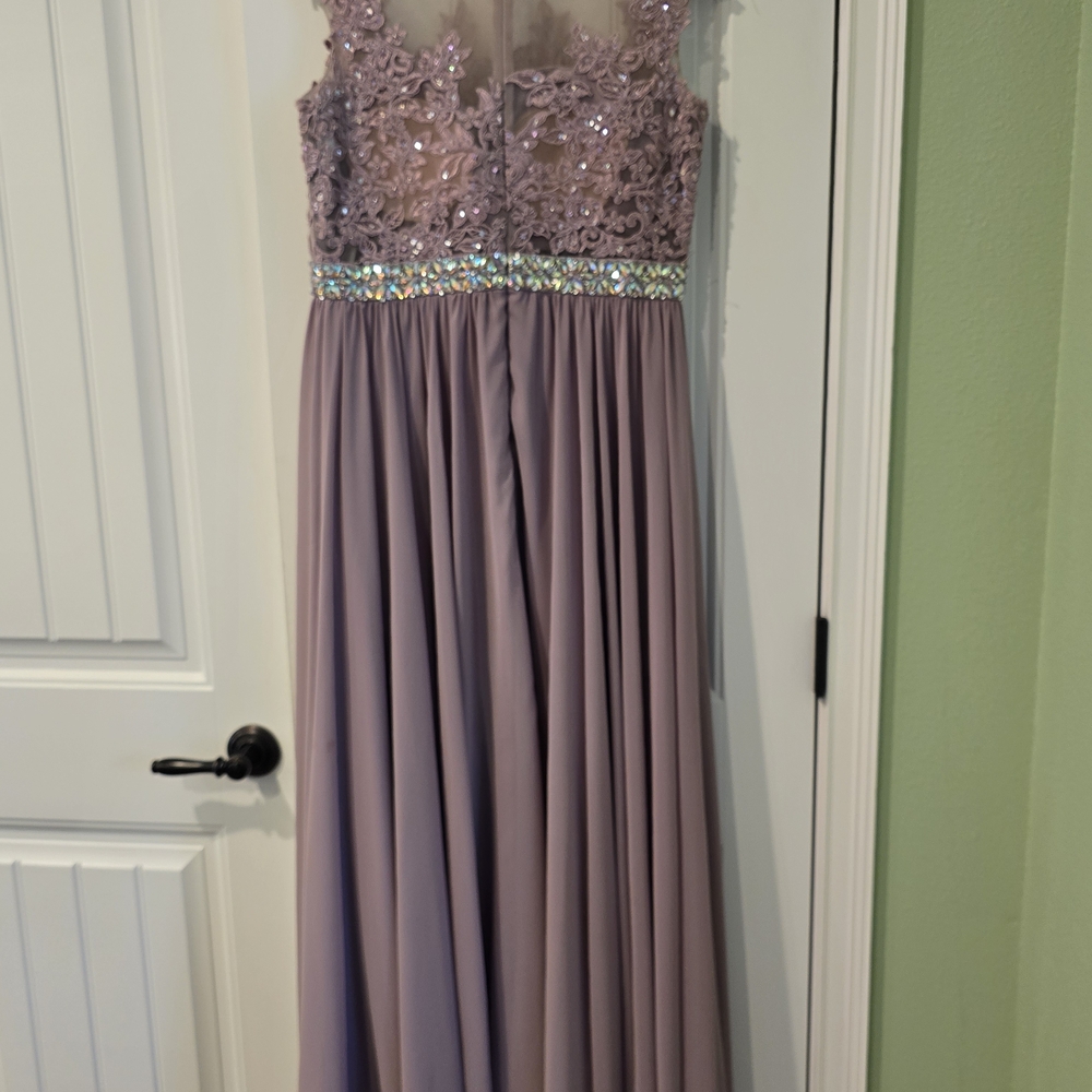 Dancing Queen Gown 9400 - Picture 2 of 8